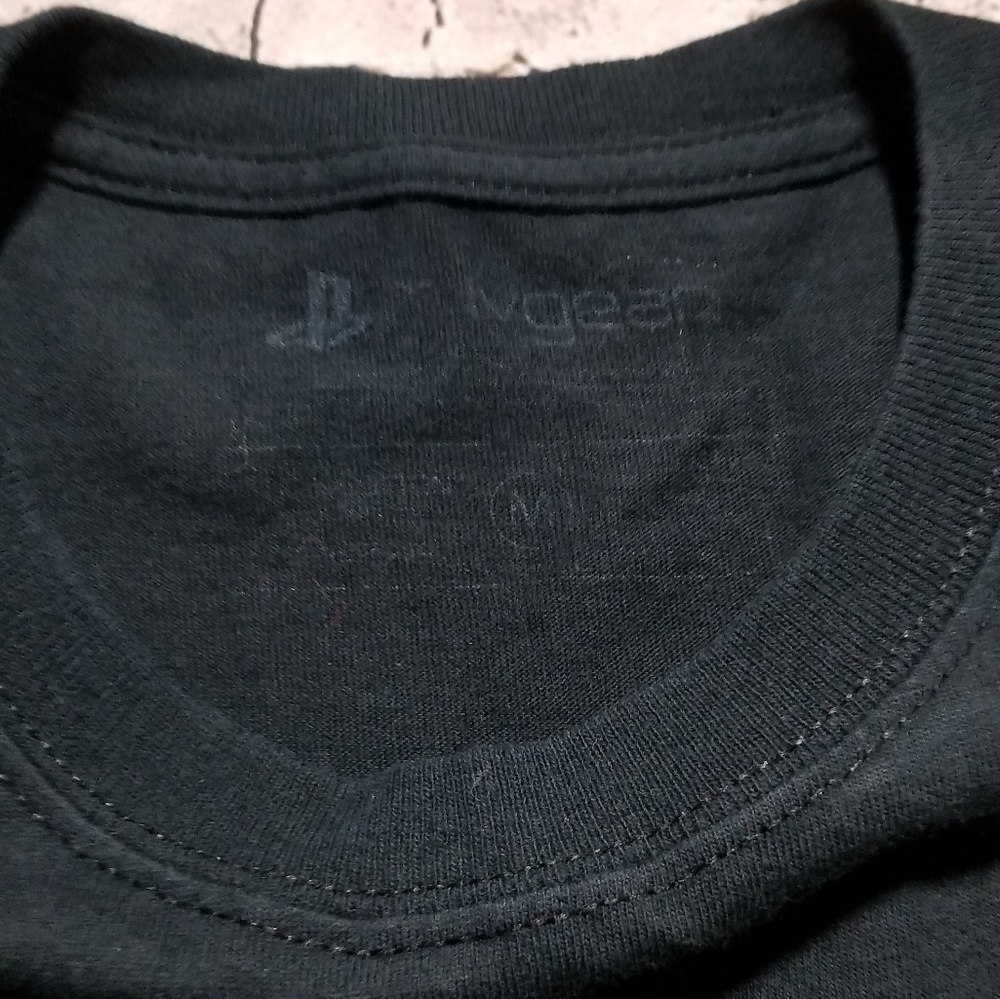 God Of War Playstation Mens Shirt size MEDIUM - Picture 2 of 3